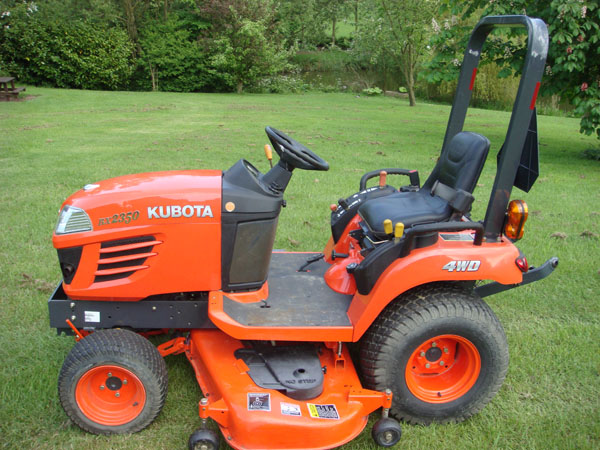 KUBOTA BX2350 CZĘŚCI DO SILNIKA